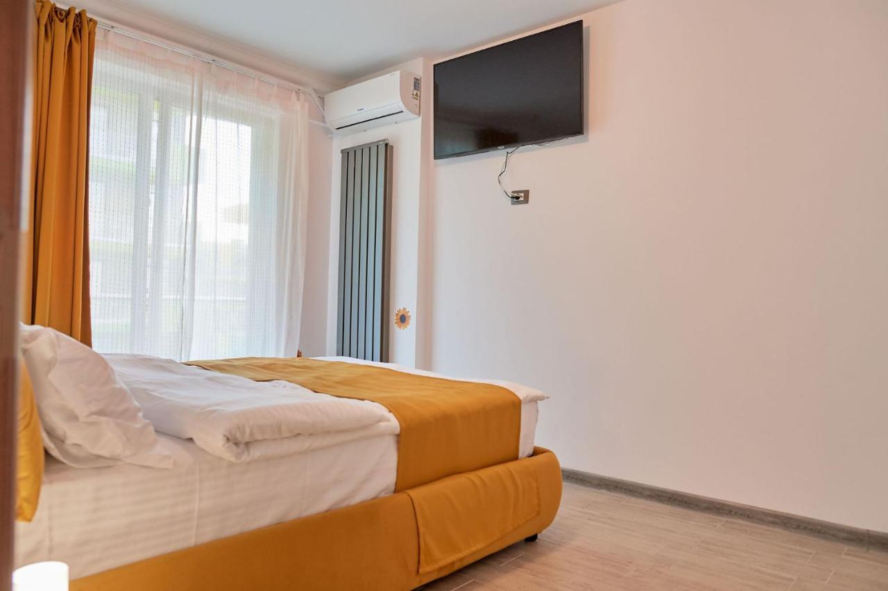 Opal Luxury Apartment 110 Spa N Pool Beach Resort Navodari Exterior photo